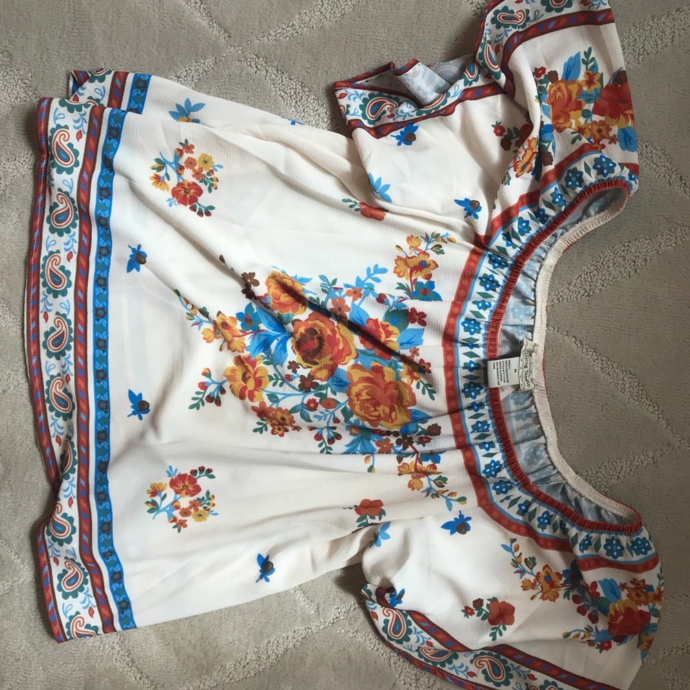Medium Floral patterned off the shoulder blouse